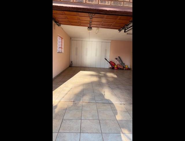 5 BEDROOM PROPERTY TO RENT IN THE ORCHARDS